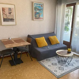 https://beau-studio-avec-agrable-loggia-et-vue-dgage.hotels-rhonealpes.com